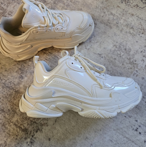 SOLD 💔 Balenciaga Triple S Patent Leather Sneakers size 39 AUTHENTIC - Picture 6 of 16